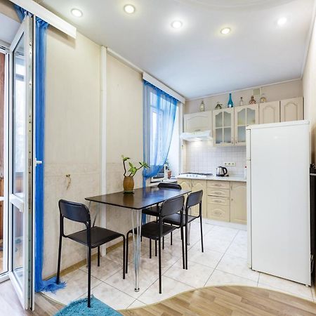 На Палаце Спорта Apartment Киев Екстериор снимка