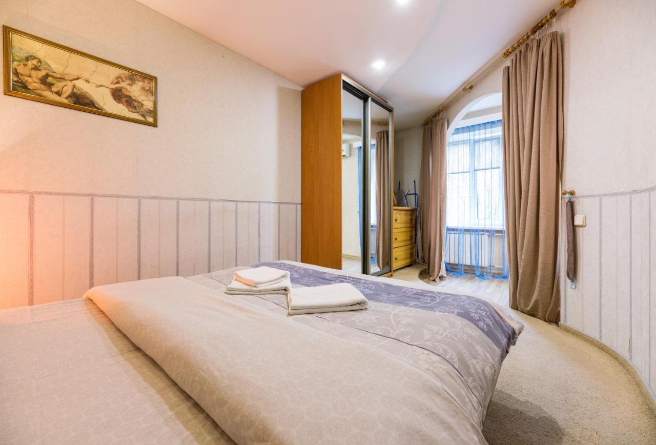 На Палаце Спорта Apartment Киев Екстериор снимка